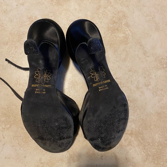 Gorgeous 3-inch heel, black satin shoes that are beautiful for many occasions. - Picture 7 of 12